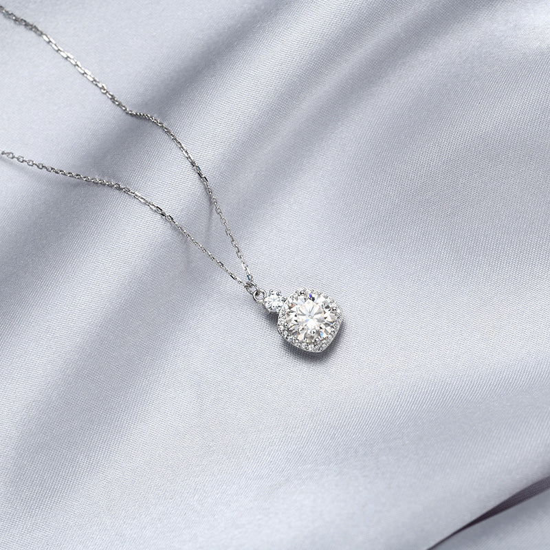 Eternal Glow | Halo Pendant Necklace